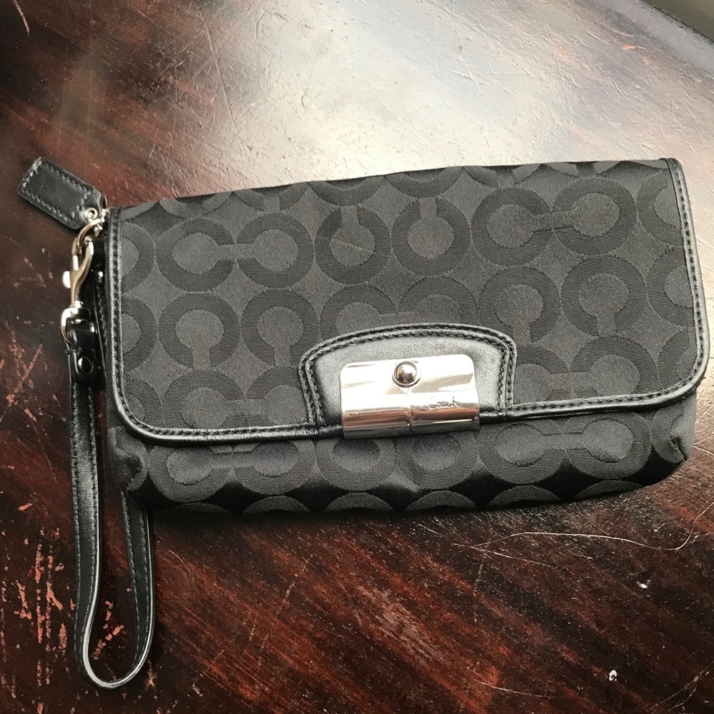 Black Coach Wristlet Clutch